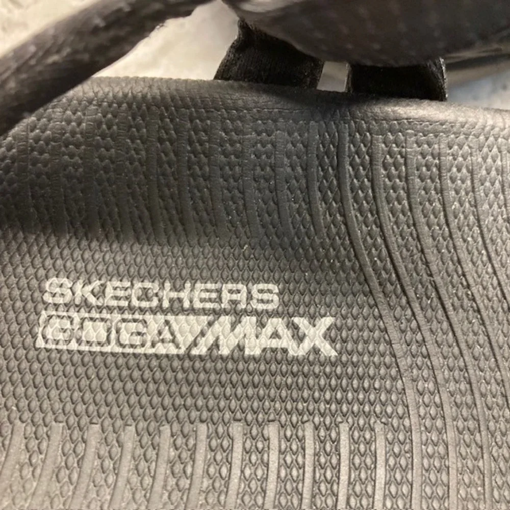 Skechers GOGA MAX Air Cooled  Sandals Women's  8